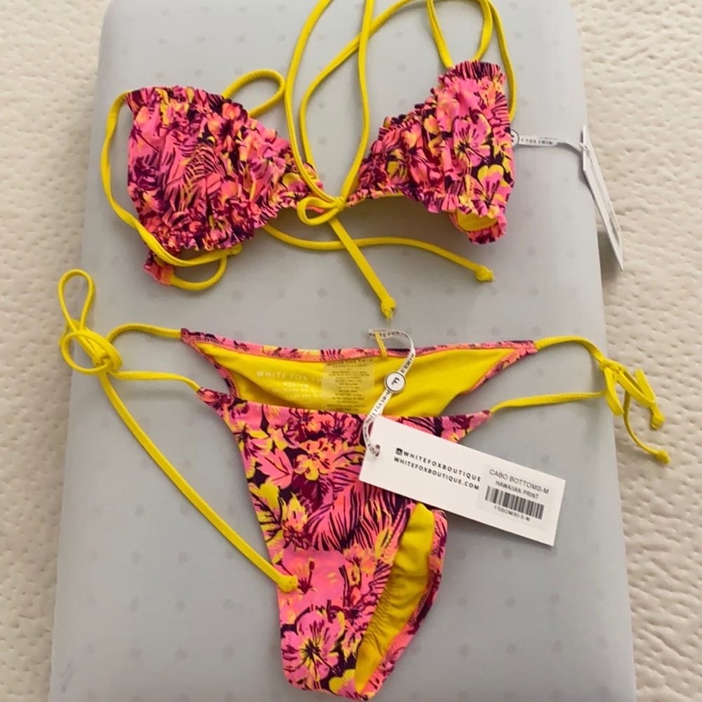 White fox bikini in Hawaiian print